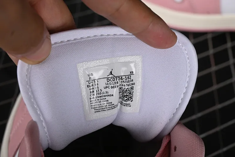All categories Air Jordan Jordan series basketball shoes Air Jordan 1 Low Air Jordan 1 Low AJ1 Joe 1 pink and white low-top cultural and casual sneakers DC0774-162